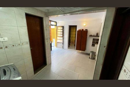 Casa à venda com 300m², 2 quartos e 3 vagasCozinha