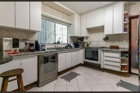 Casa à venda com 200m², 3 quartos e 3 vagasCozinha