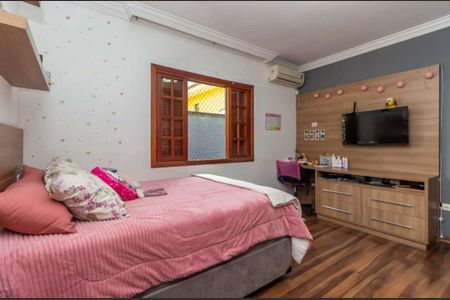 Casa à venda com 200m², 3 quartos e 3 vagasQuarto