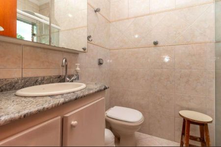 Casa à venda com 200m², 3 quartos e 3 vagasBanheiro