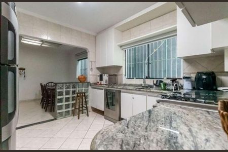 Casa à venda com 200m², 3 quartos e 3 vagasCozinha