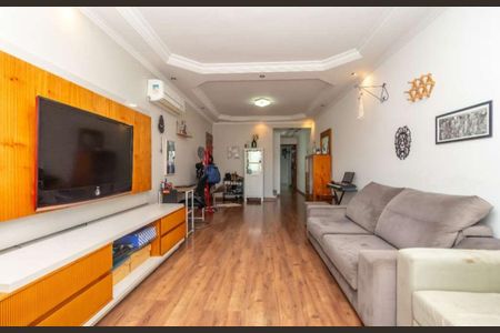 Casa à venda com 200m², 3 quartos e 3 vagasSala