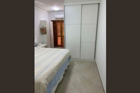 Casa à venda com 240m², 4 quartos e 4 vagasQuarto