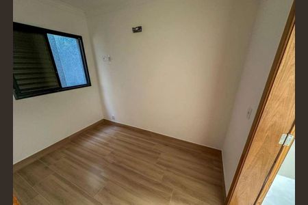 Quarto de casa à venda com 3 quartos, 200m² em Parque Sao Domingos, São Paulo