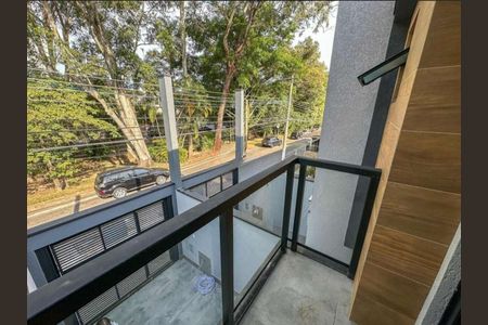 Casa à venda com 200m², 3 quartos e 2 vagas Casa à venda com 200m², 3 quartos e 2 vagasSacada