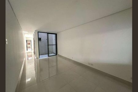 Sala de casa à venda com 3 quartos, 200m² em Parque Sao Domingos, São Paulo