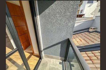 Sacada de casa à venda com 3 quartos, 200m² em Parque Sao Domingos, São Paulo