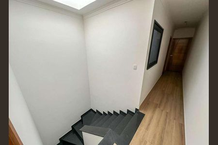 Escada de casa à venda com 3 quartos, 200m² em Parque Sao Domingos, São Paulo