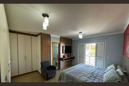 Casa à venda com 280m², 3 quartos e 5 vagas Casa à venda com 280m², 3 quartos e 5 vagasQuarto