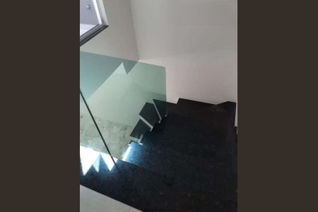 Escada de casa à venda com 3 quartos, 350m² em Parque Sao Domingos, São Paulo