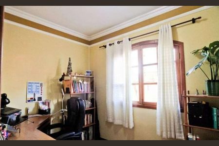 Casa à venda com 350m², 4 quartos e 4 vagasQuarto