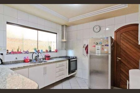Casa à venda com 350m², 4 quartos e 4 vagasCozinha