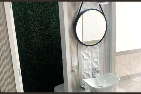 Casa à venda com 300m², 4 quartos e 2 vagasBanheiro