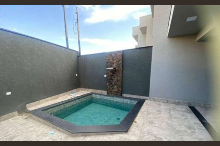 Casa à venda com 300m², 3 quartos e 2 vagasPiscina