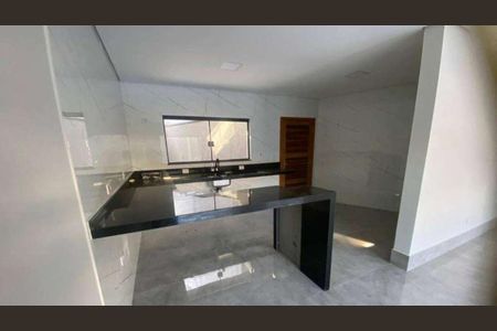 Casa à venda com 300m², 3 quartos e 2 vagasCozinha