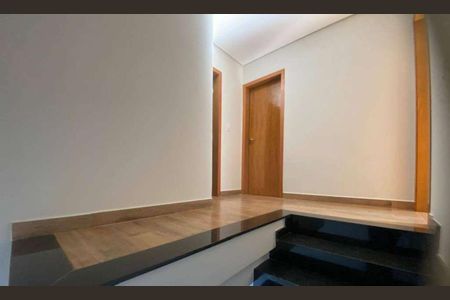 Casa à venda com 300m², 3 quartos e 2 vagasQuarto