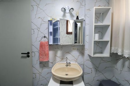Apartamento para alugar com 65m², 2 quartos e 1 vaga Apartamento para alugar com 65m², 2 quartos e 1 vagaBanheiro Social