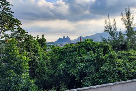 Apartamento à venda com 65m², 2 quartos e 1 vagaÁrea comum