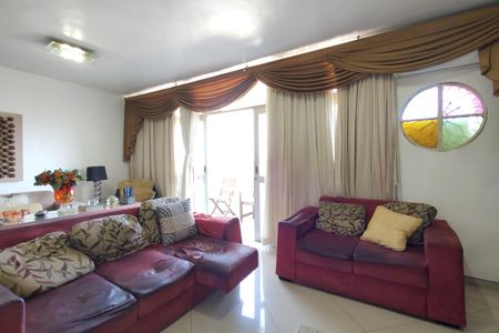 Apartamento à venda com 143m², 4 quartos e 1 vaga Apartamento à venda com 143m², 4 quartos e 1 vagaSala