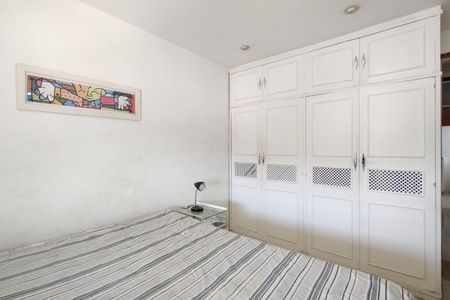 Apartamento à venda com 143m², 4 quartos e 1 vaga Apartamento à venda com 143m², 4 quartos e 1 vagaQuarto 2