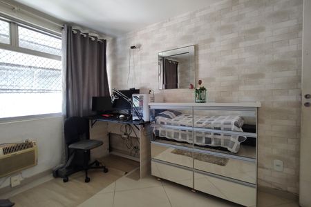 Apartamento à venda com 143m², 4 quartos e 1 vaga Apartamento à venda com 143m², 4 quartos e 1 vagaQuarto 1