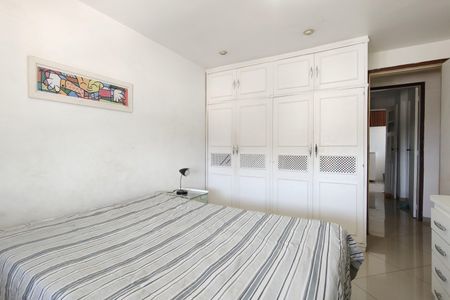 Apartamento à venda com 143m², 4 quartos e 1 vaga Apartamento à venda com 143m², 4 quartos e 1 vagaQuarto 3