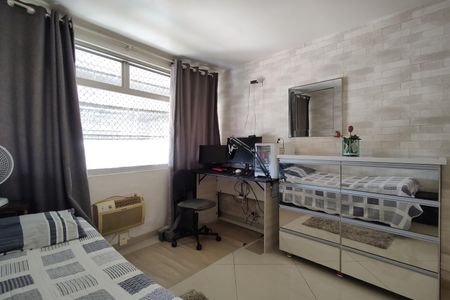 Apartamento à venda com 143m², 4 quartos e 1 vaga Apartamento à venda com 143m², 4 quartos e 1 vagaQuarto 1