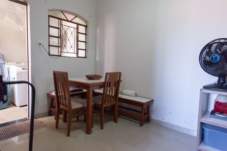 Casa à venda com 354m², 2 quartos e sem vagaSala de Jantar