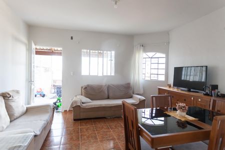 Casa à venda com 354m², 2 quartos e sem vagaSala