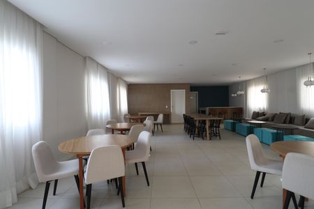 Apartamento para alugar com 38m², 2 quartos e sem vagaÁrea comum - Salão de festas