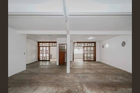 Casa para alugar com 700m², 1 quarto e 1 vaga