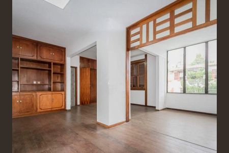 Casa para alugar com 700m², 1 quarto e 1 vaga