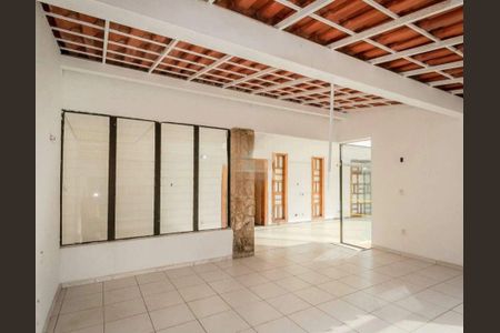 Casa para alugar com 700m², 1 quarto e 1 vaga