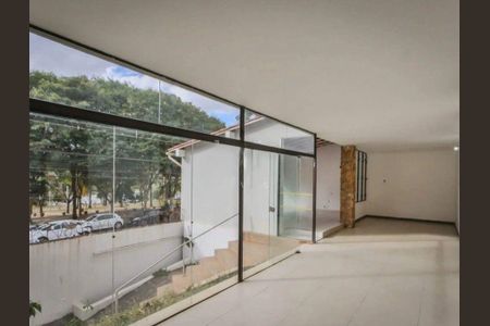 Casa para alugar com 700m², 1 quarto e 1 vaga