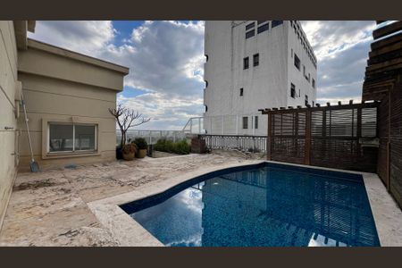 Apartamento à venda com 525m², 4 quartos e 6 vagas Apartamento à venda com 525m², 4 quartos e 6 vagasPiscina da cobertura