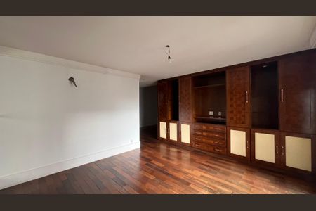 Apartamento à venda com 525m², 4 quartos e 6 vagas Apartamento à venda com 525m², 4 quartos e 6 vagasSuíte 3