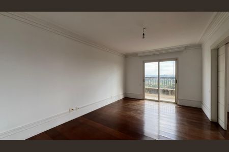 Apartamento à venda com 525m², 4 quartos e 6 vagas Apartamento à venda com 525m², 4 quartos e 6 vagasSala de Jantar