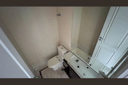 Apartamento à venda com 525m², 4 quartos e 6 vagas Apartamento à venda com 525m², 4 quartos e 6 vagasLavabo