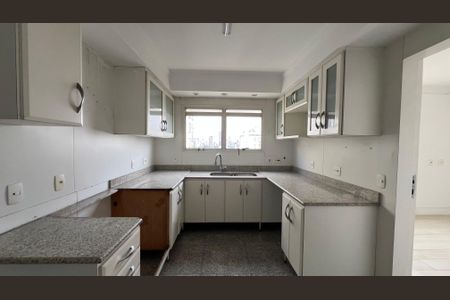 Apartamento à venda com 525m², 4 quartos e 6 vagas Apartamento à venda com 525m², 4 quartos e 6 vagasCozinha 2