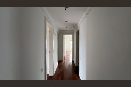 Apartamento à venda com 525m², 4 quartos e 6 vagas Apartamento à venda com 525m², 4 quartos e 6 vagasCorredor