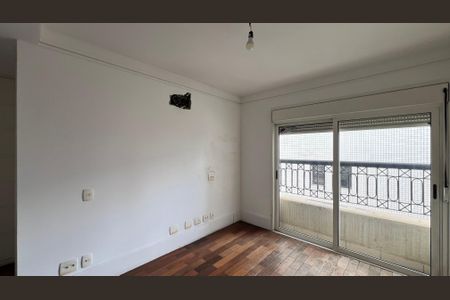 Apartamento à venda com 525m², 4 quartos e 6 vagas Apartamento à venda com 525m², 4 quartos e 6 vagasSuíte 2