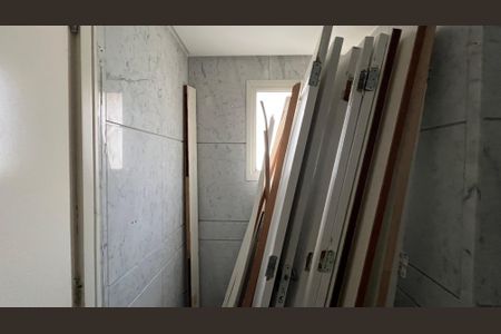 Apartamento à venda com 525m², 4 quartos e 6 vagas Apartamento à venda com 525m², 4 quartos e 6 vagasBanheiro da Suíte 4