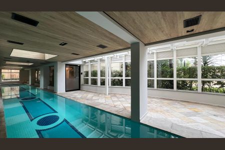 Apartamento à venda com 525m², 4 quartos e 6 vagas Apartamento à venda com 525m², 4 quartos e 6 vagasPiscina Coberta