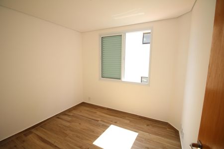 Apartamento à venda com 145m², 3 quartos e 3 vagasQuarto 2