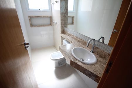 Apartamento à venda com 145m², 3 quartos e 3 vagasBanheiro 2