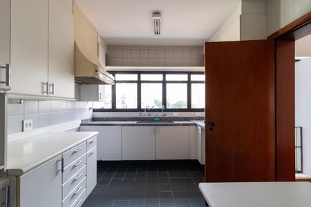 Apartamento à venda com 189m², 3 quartos e 3 vagasCozinha