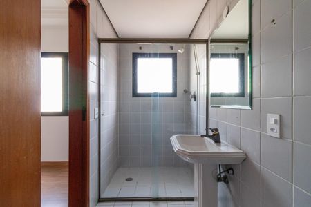 Apartamento à venda com 189m², 3 quartos e 3 vagasBanheiro da Suíte 2