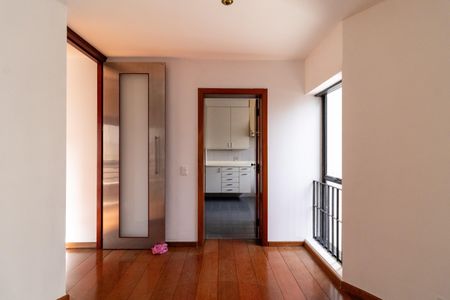 Apartamento à venda com 189m², 3 quartos e 3 vagasCopa