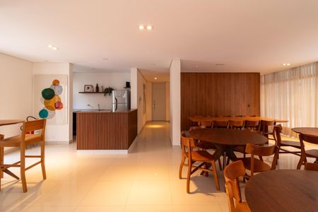 Apartamento à venda com 189m², 3 quartos e 3 vagasÁrea comum - Salão de festas