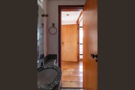 Apartamento à venda com 189m², 3 quartos e 3 vagasLavabo
